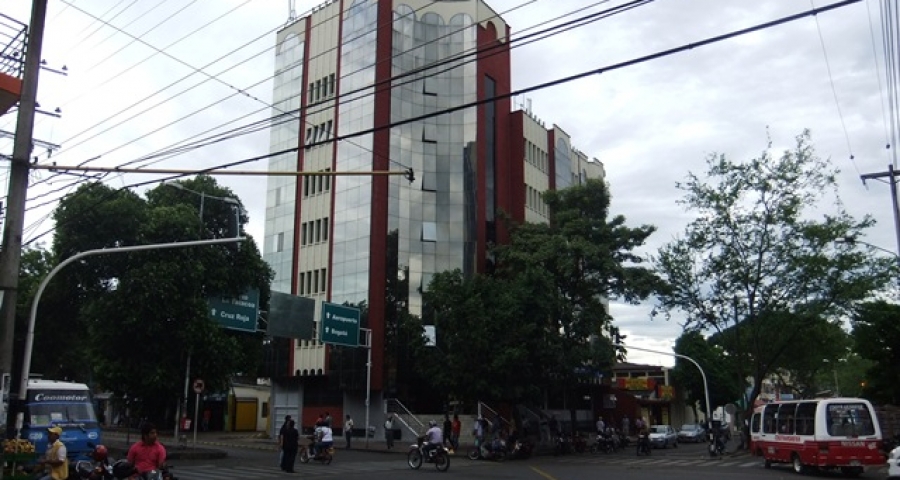 CR.7 #7-16 - Edif. Séptima Avenida Of. 305